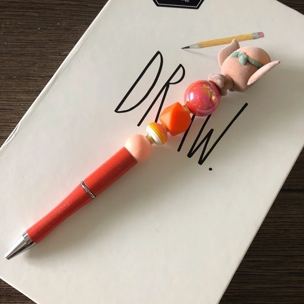Disney Doorables: Oliver & Company: Tito handmade beaded pen